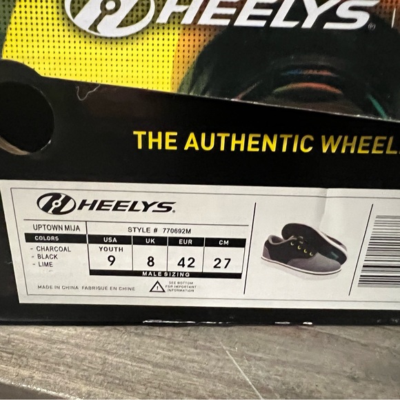 Size 9 Youth Heelys - Gently used - Picture 2 of 5